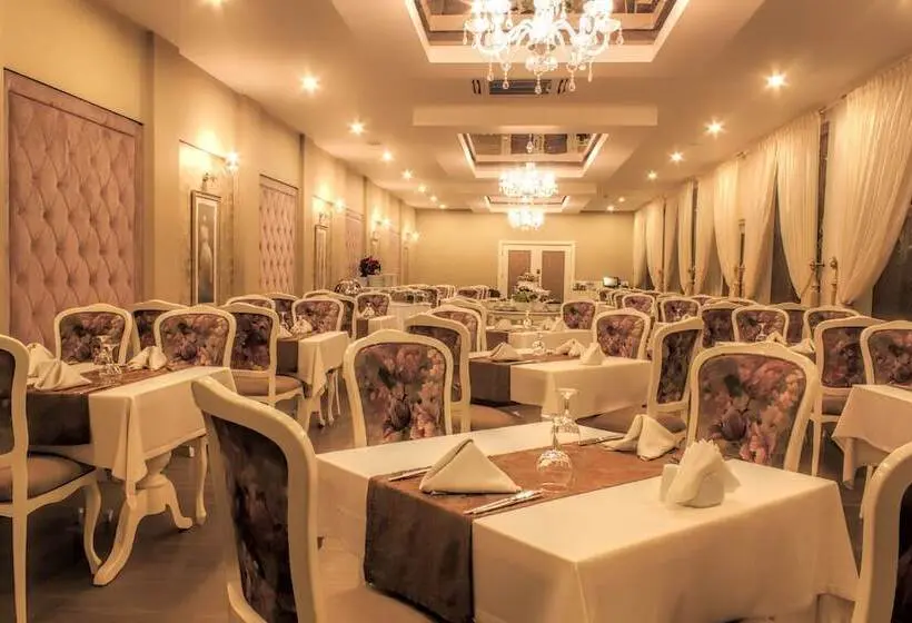 Vuni Palace Hotel & Casino & Spa