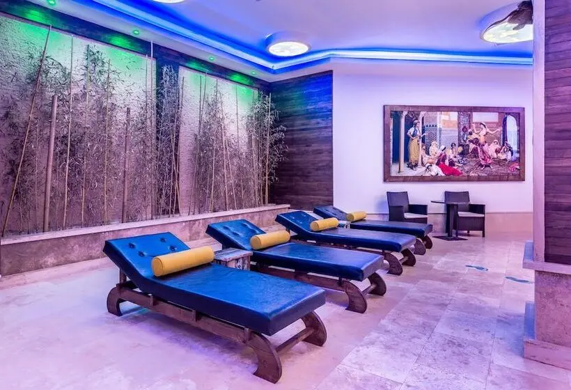 Vuni Palace Hotel & Casino & Spa