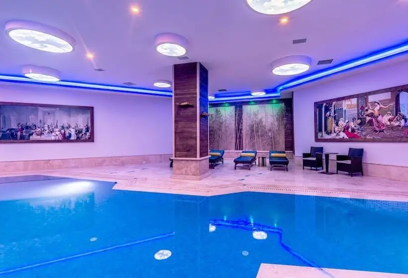 Vuni Palace Hotel & Casino & Spa