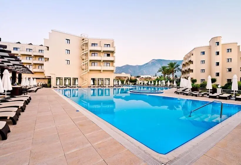 Vuni Palace Hotel & Casino & Spa