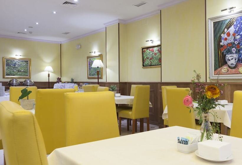 هتل Agora Juan De Austria