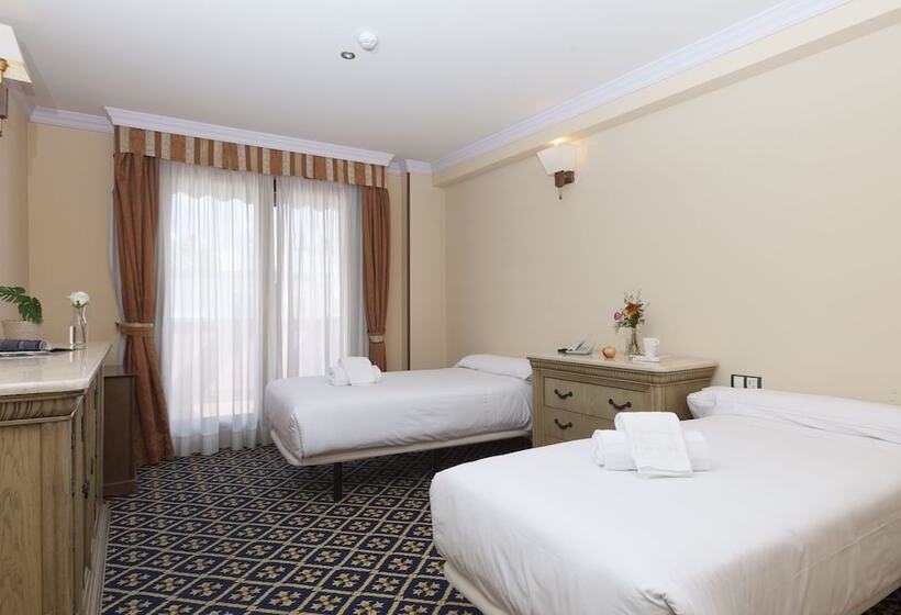 هتل Agora Juan De Austria