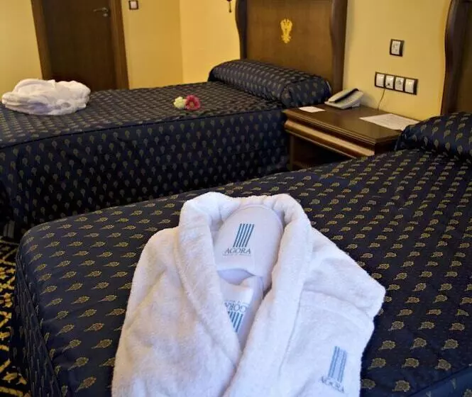 هتل Agora Juan De Austria