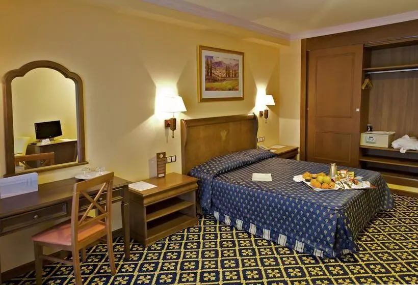 هتل Agora Juan De Austria