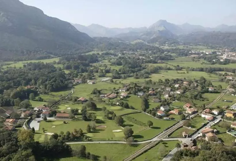 Отель Aldama Golf