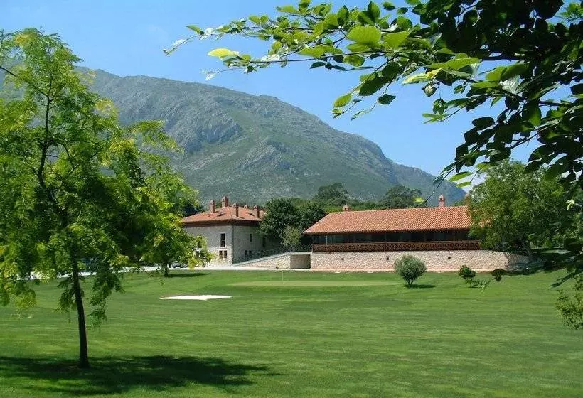 Отель Aldama Golf