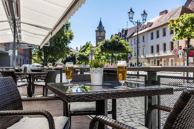 בית מלון כפרי Courtyard By Marriott Pilsen