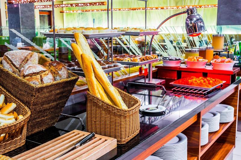 בית מלון כפרי Courtyard By Marriott Pilsen