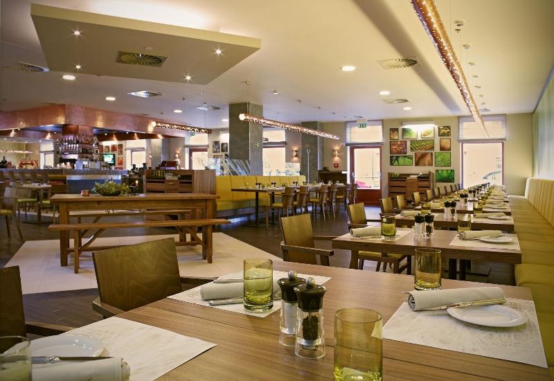 בית מלון כפרי Courtyard By Marriott Pilsen