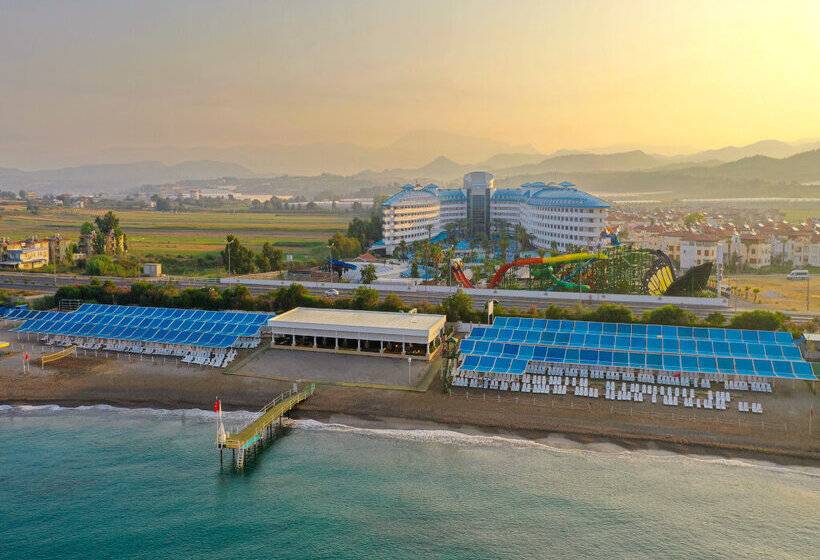 ホテル Crystal Admiral Resort Suites & Spa  Ultimate All Inclusive