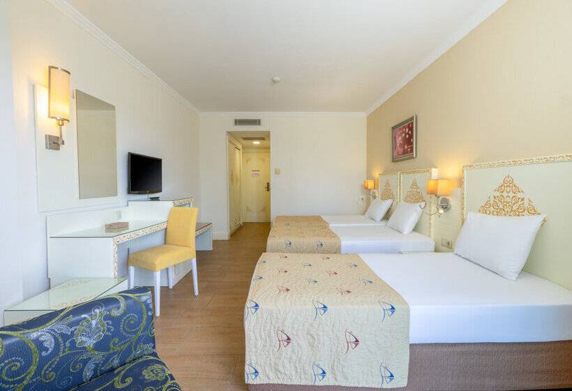 ホテル Crystal Admiral Resort Suites & Spa  Ultimate All Inclusive