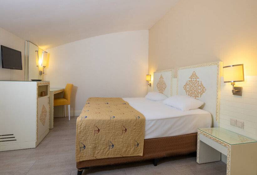 ホテル Crystal Admiral Resort Suites & Spa  Ultimate All Inclusive