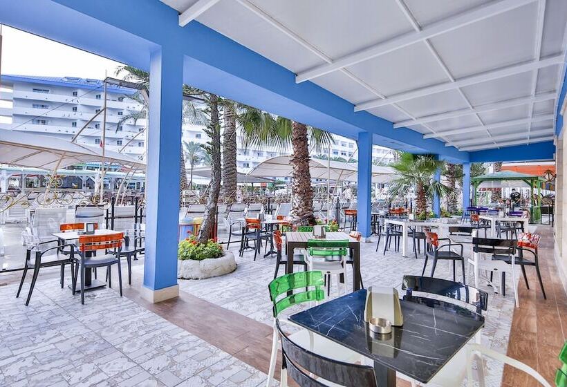 ホテル Crystal Admiral Resort Suites & Spa  Ultimate All Inclusive