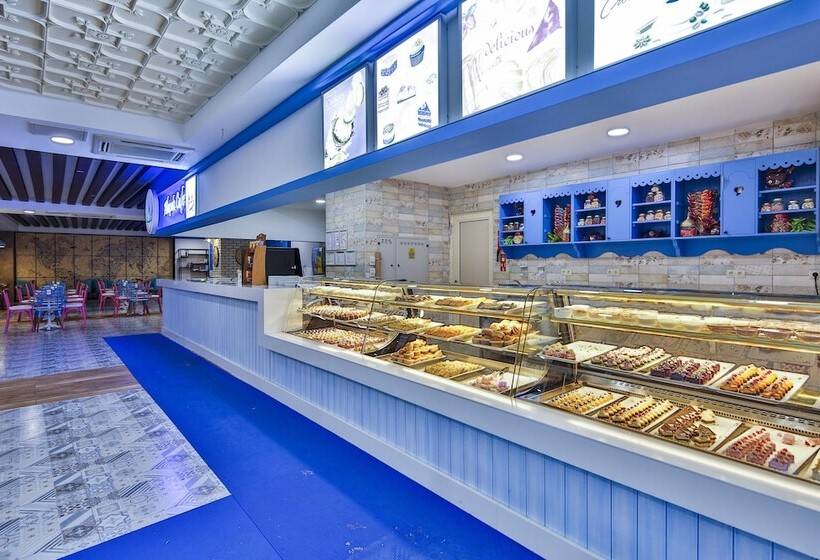 ホテル Crystal Admiral Resort Suites & Spa  Ultimate All Inclusive