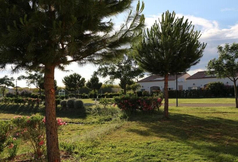 בית מלון כפרי Hôtel Jasses De Camargue