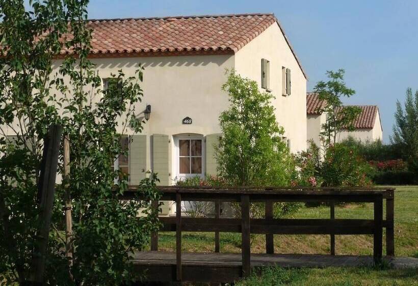 בית מלון כפרי Hôtel Jasses De Camargue