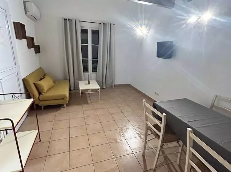 Отель Hôtel Jasses De Camargue