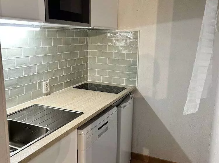 Отель Hôtel Jasses De Camargue