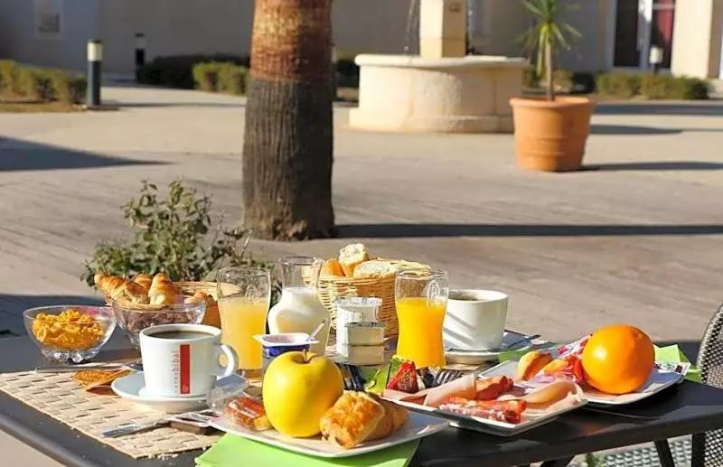 Hotelli Hôtel Jasses De Camargue
