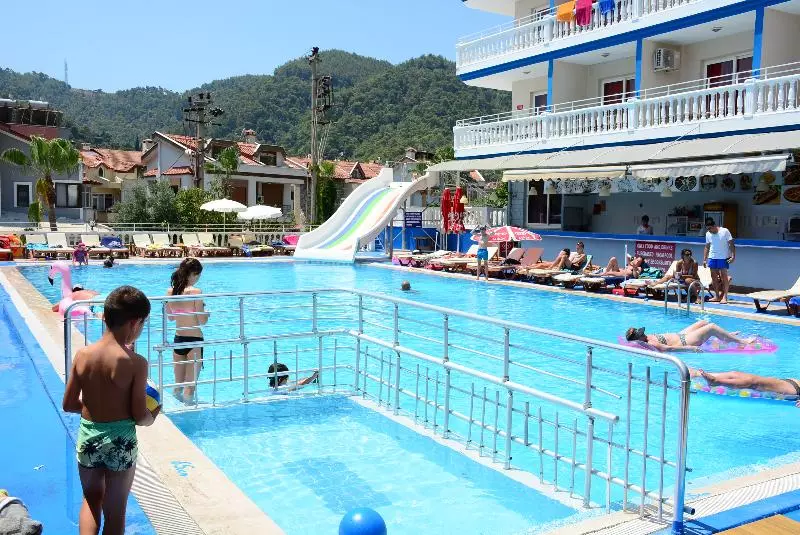 Hotel Musti S Royal Plaza