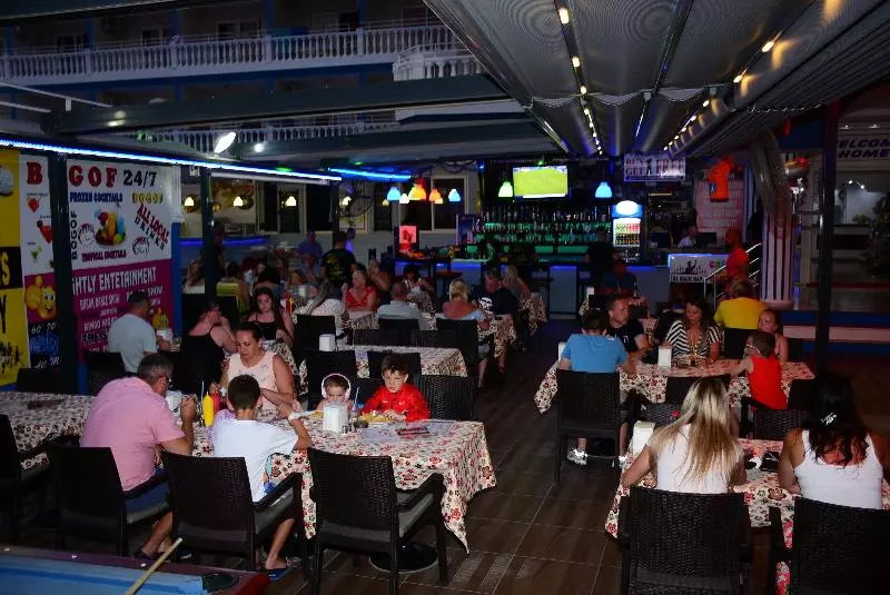 Hotel Musti S Royal Plaza