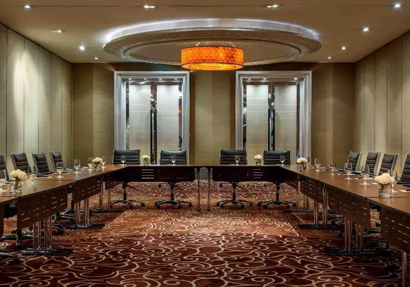 هتل Hilton Bangkok Grande Asoke