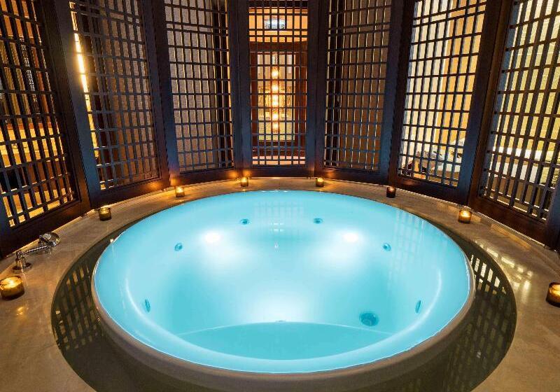 هتل Hilton Bangkok Grande Asoke