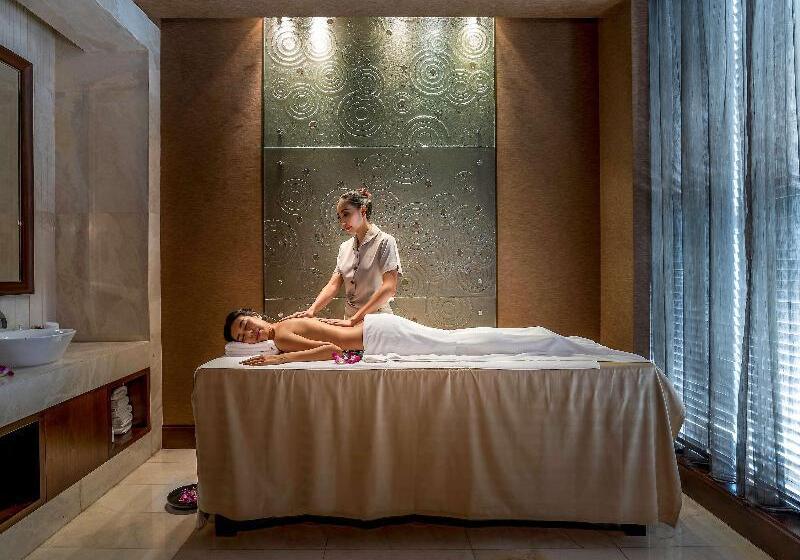 هتل Hilton Bangkok Grande Asoke