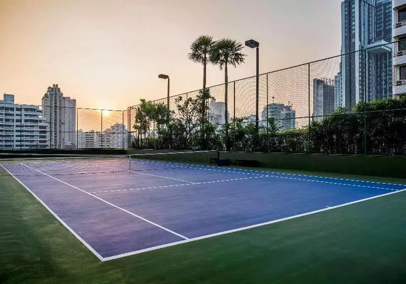 هتل Hilton Bangkok Grande Asoke