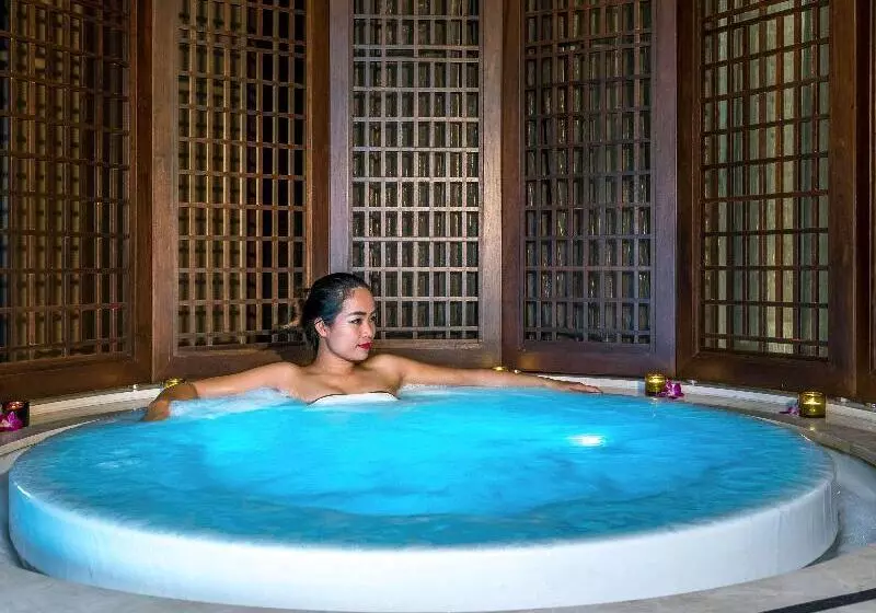 هتل Hilton Bangkok Grande Asoke