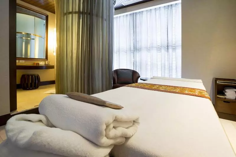 هتل Hilton Bangkok Grande Asoke