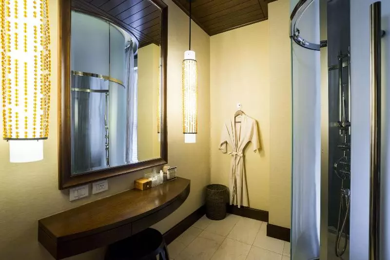 هتل Hilton Bangkok Grande Asoke