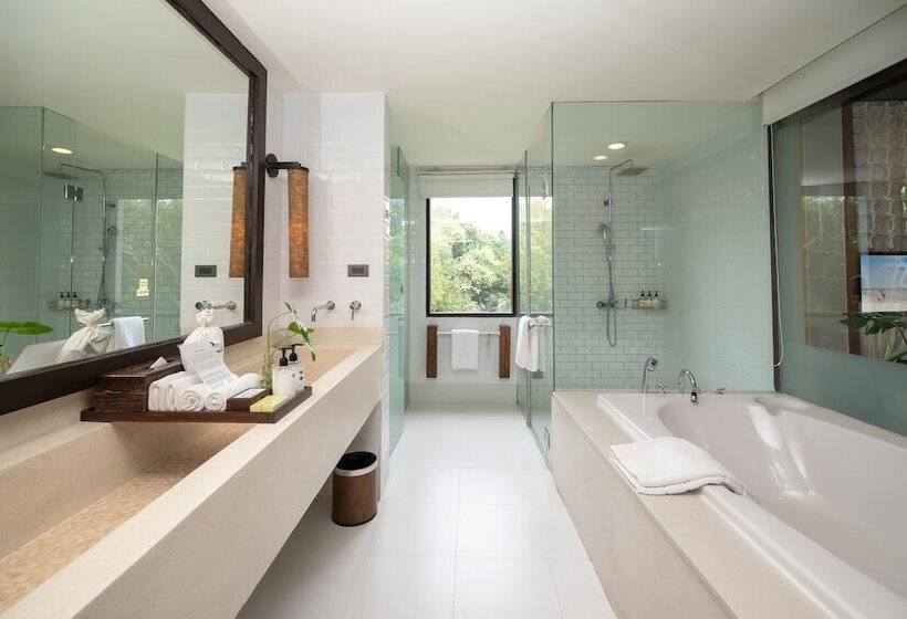 Hotel The Rock Hua Hin Beachfront Spa Resort