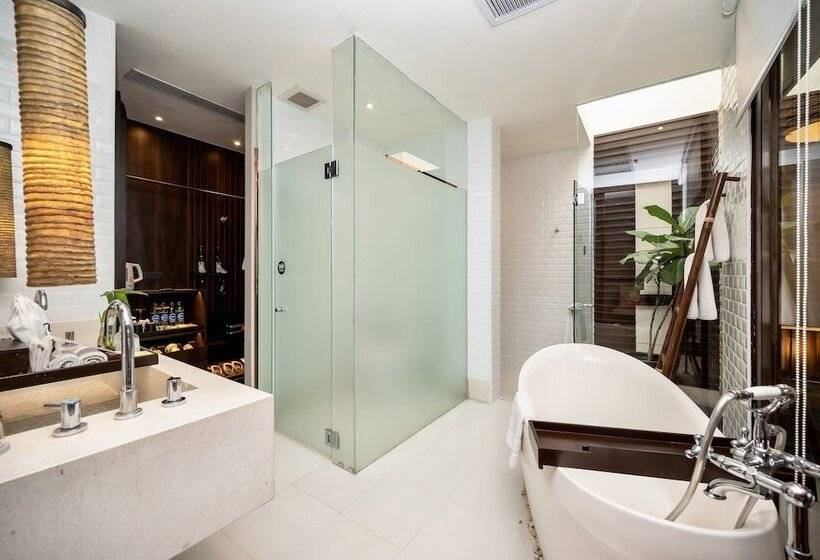 Hotel The Rock Hua Hin Beachfront Spa Resort