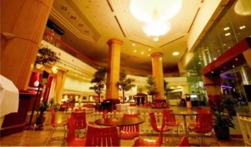 호텔 Thumrin Thana