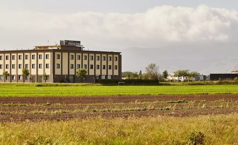 Отель Tower Inn Pisa Valdera