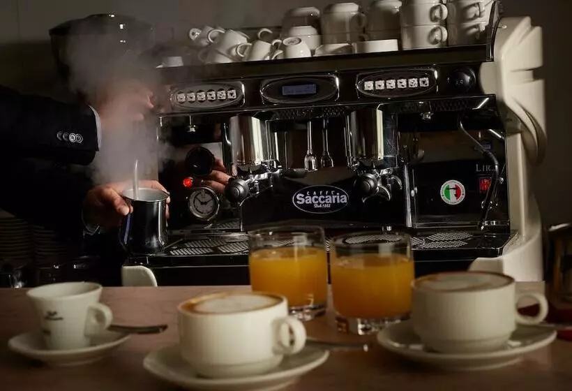 Отель Tower Inn Pisa Valdera