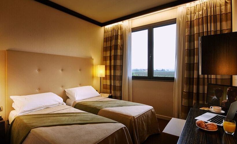 בית מלון כפרי Tower Inn Pisa Valdera