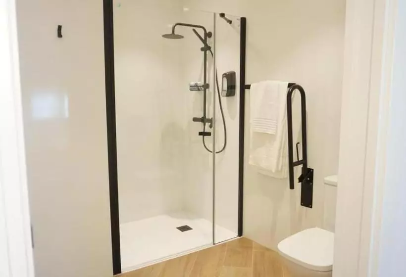 ペンション Hostal León