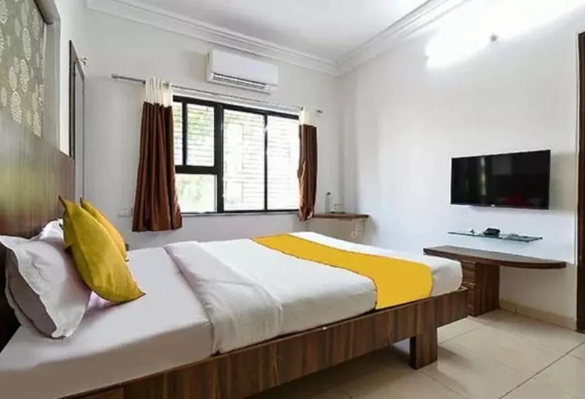 Fabhotel Shangrila Elite