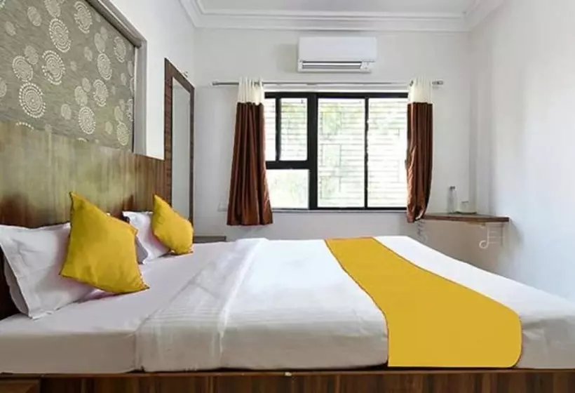 Fabhotel Shangrila Elite