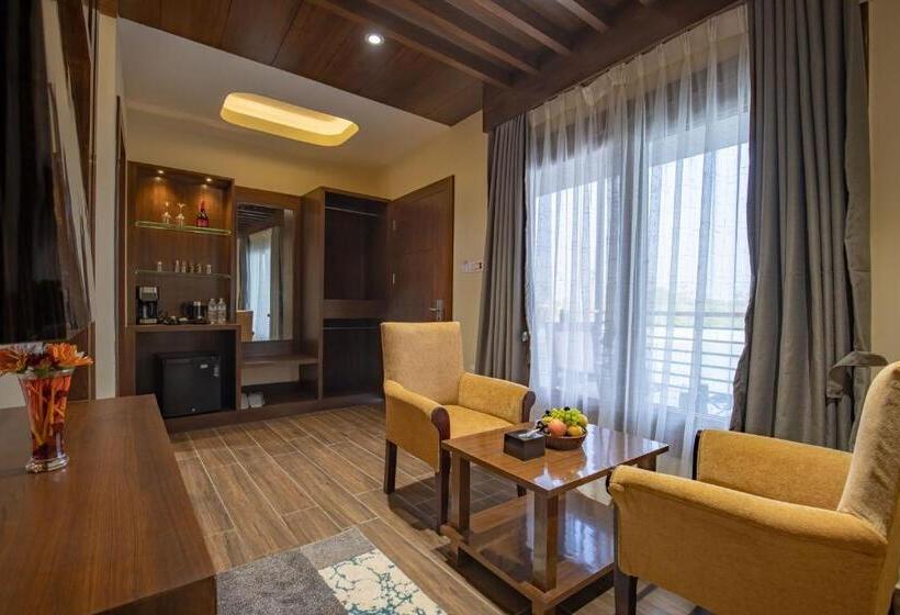 هتل Lumbini Palace Resort