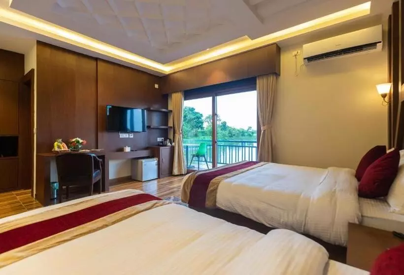 هتل Lumbini Palace Resort