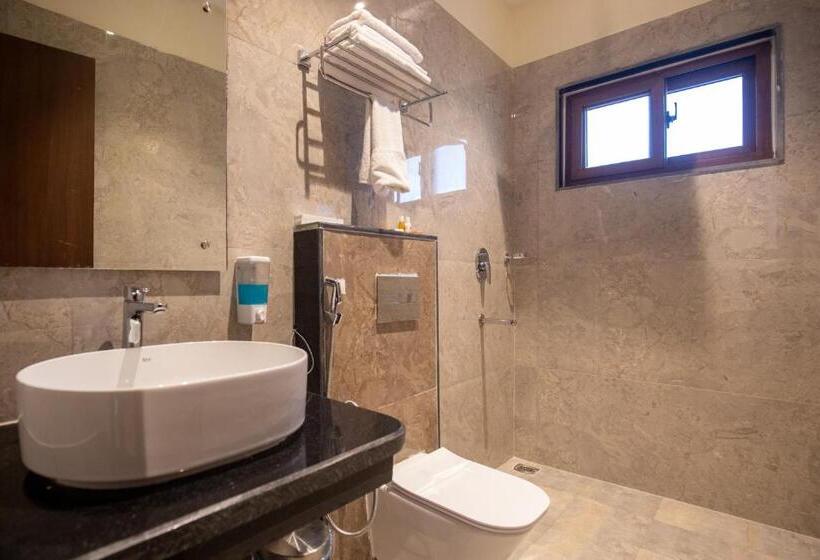 هتل Lumbini Palace Resort