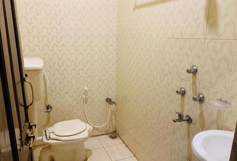 בית מלון כפרי Neelkanth