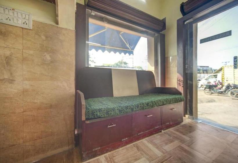 Hotelli Oyo 77248 Ram Residency