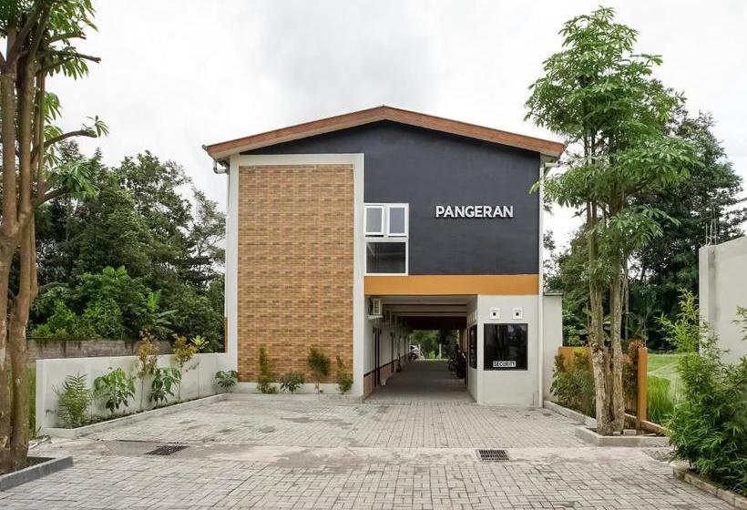 בית מלון כפרי Oyo 90178 Pangeran Residence