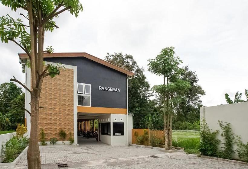 בית מלון כפרי Oyo 90178 Pangeran Residence