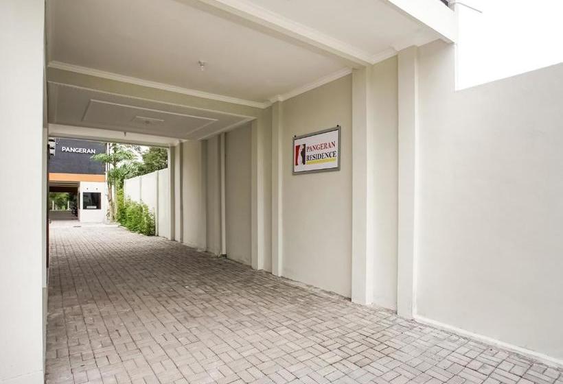 בית מלון כפרי Oyo 90178 Pangeran Residence