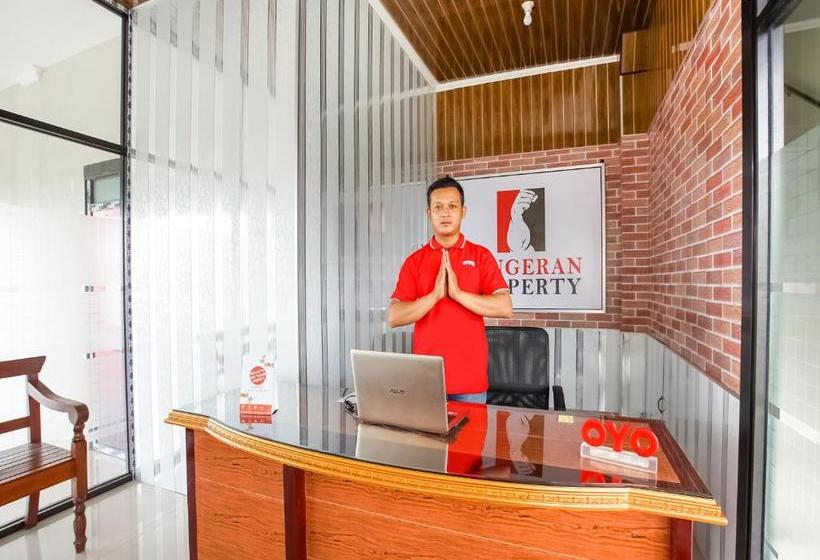 בית מלון כפרי Oyo 90178 Pangeran Residence